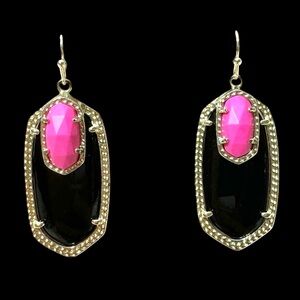 Kendra Scott Emmy Gold Earrings in Hot Pink Magnesite and Black Onyx Glass